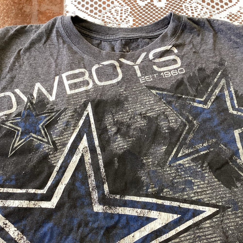 Grey cowboys shirt